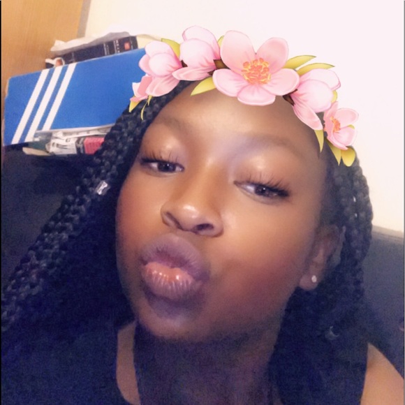 Meet your Posher, Aaryn - Picture 1 of 1